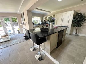 Kitchen/ Breakfast Room- click for photo gallery